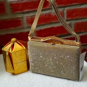 Exquisite Ladies Stunning Handbag - $69 NWT